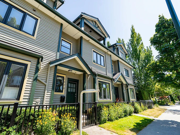 1570 Cotton Drive, Vancouver, BC, V5L 3V2 - 2