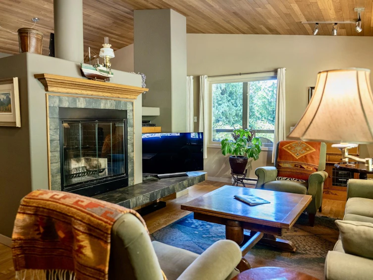 2616 Crowsnest Drive, Pender Island, BC, V0N 2M2 - 14