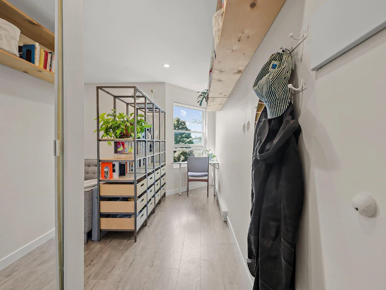 401-16 Lakewood Drive, Vancouver, BC, V5L 4L1 - 9