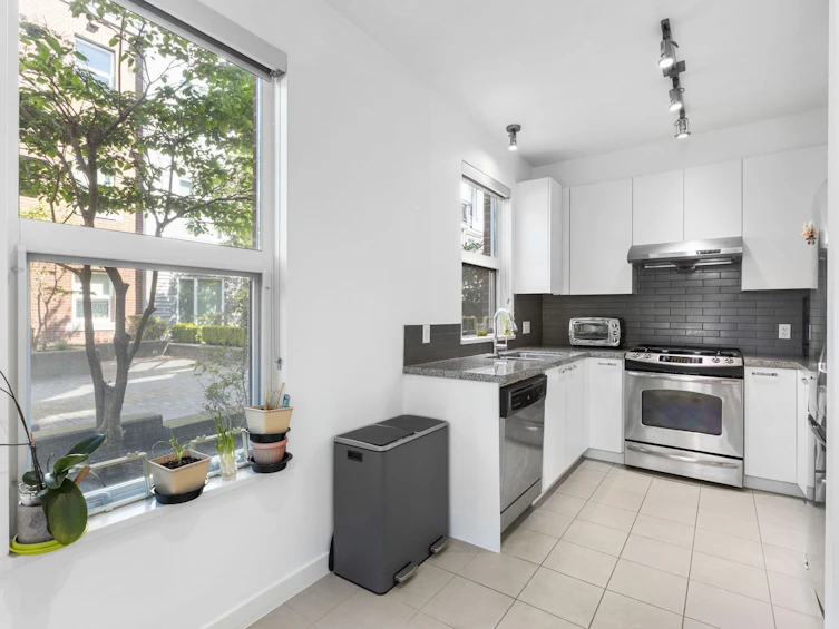 130-9399 Odlin Road, Richmond, BC, V6X 0J6 - 9