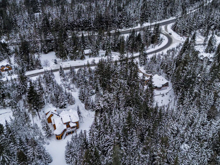 9024 Riverside Drive, Whistler, BC, V8E 1M1 - 15