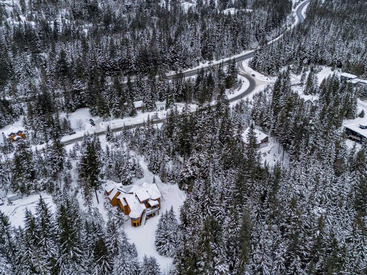 9024 Riverside Drive, Whistler, BC, V8E 1M1 - 14