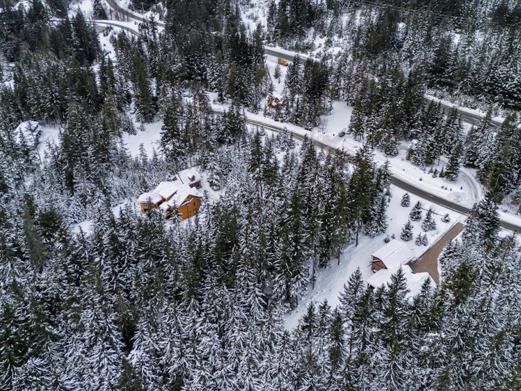 9024 Riverside Drive, Whistler, BC, V8E 1M1 - 13