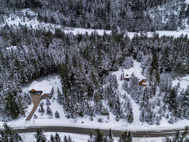 9024 Riverside Drive, Whistler, BC, V8E 1M1 - 5