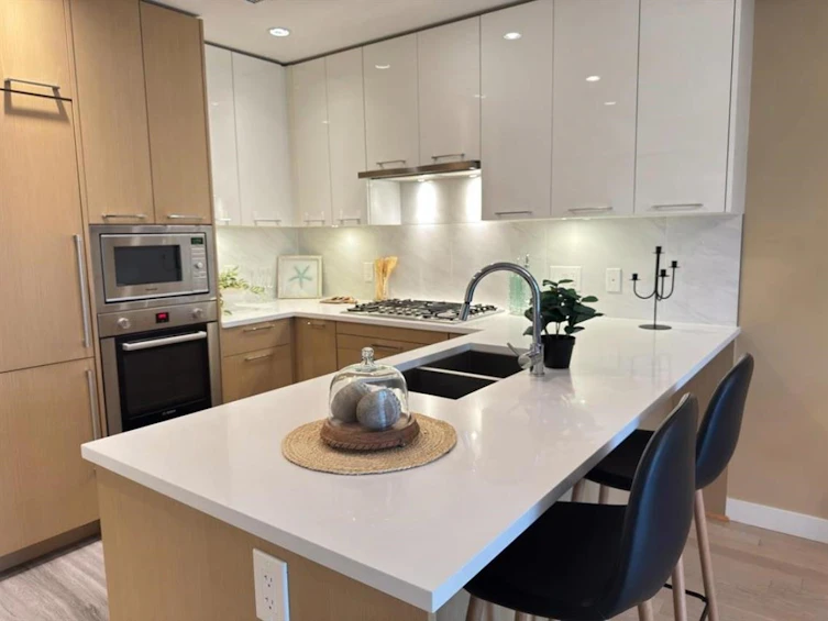 321-4033 May Drive, Richmond, BC, V6X 0T3 - 3