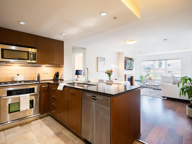 313-2940 King George Boulevard, Surrey, BC, V4P 0E4 - 4