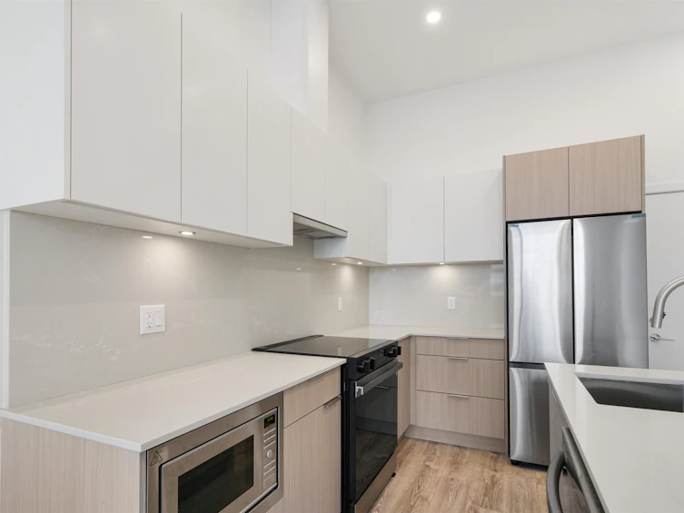 E101-10829 140 Street, Surrey, BC, V3R 0H4 - 2
