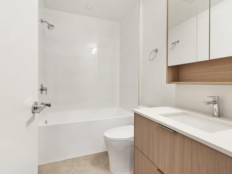 E101-10829 140 Street, Surrey, BC, V3R 0H4 - 7