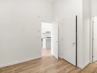 E101-10829 140 Street - 5