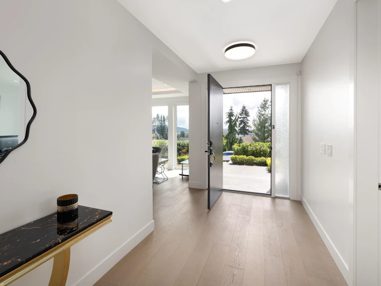 1052 Calverhall Street, North Vancouver, BC, V7L 1Y3 - 13