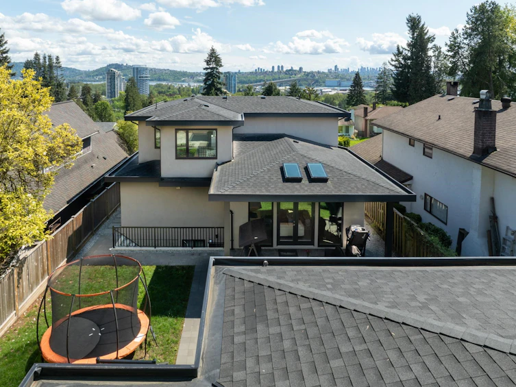 1052 Calverhall Street, North Vancouver, BC, V7L 1Y3 - 39