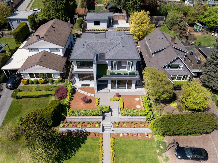 1052 Calverhall Street, North Vancouver, BC, V7L 1Y3 - 37