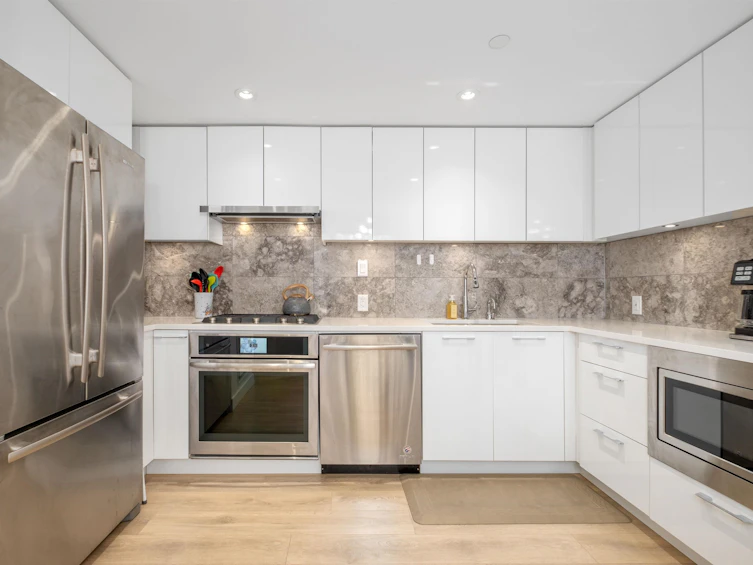 3518 Marine Way, Vancouver, BC, V5S 0C9 - 4