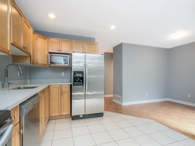 21-13360 King George Boulevard, Surrey, BC, V3T 0A2 - 13