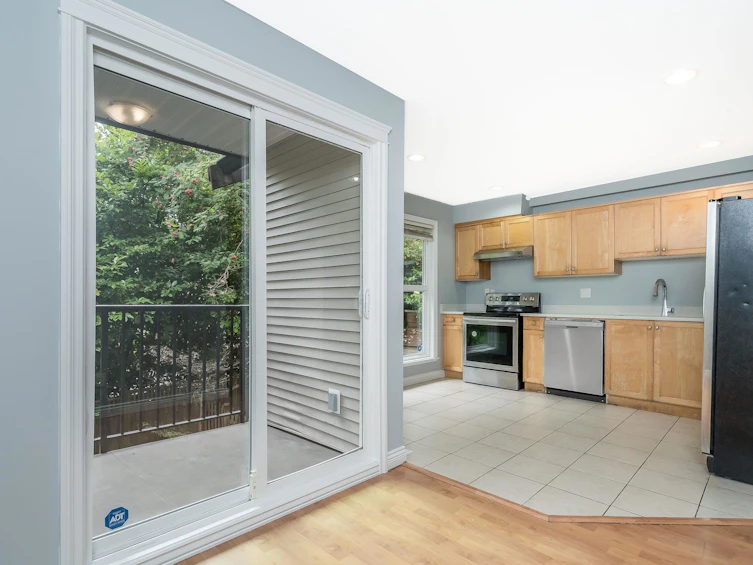 21-13360 King George Boulevard, Surrey, BC, V3T 0A2 - 14