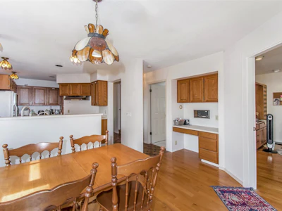 5564 Elizabeth Street - 5