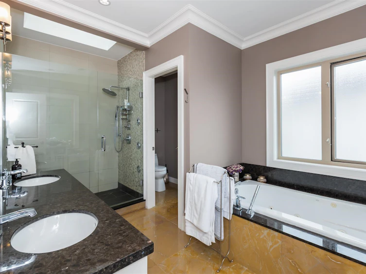 5578 Elizabeth Street, Vancouver, BC, V5Y 3J9 - 13