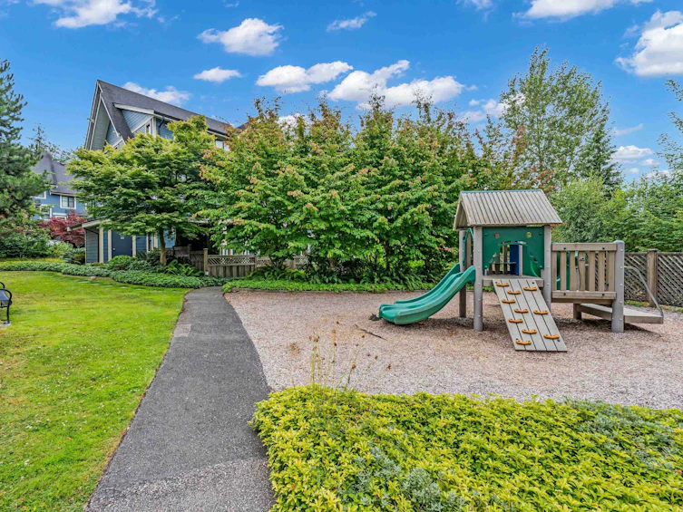 903-8485 New Haven Close, Burnaby, BC, V5J 0B7 - 35