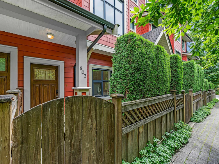 903-8485 New Haven Close, Burnaby, BC, V5J 0B7 - 4
