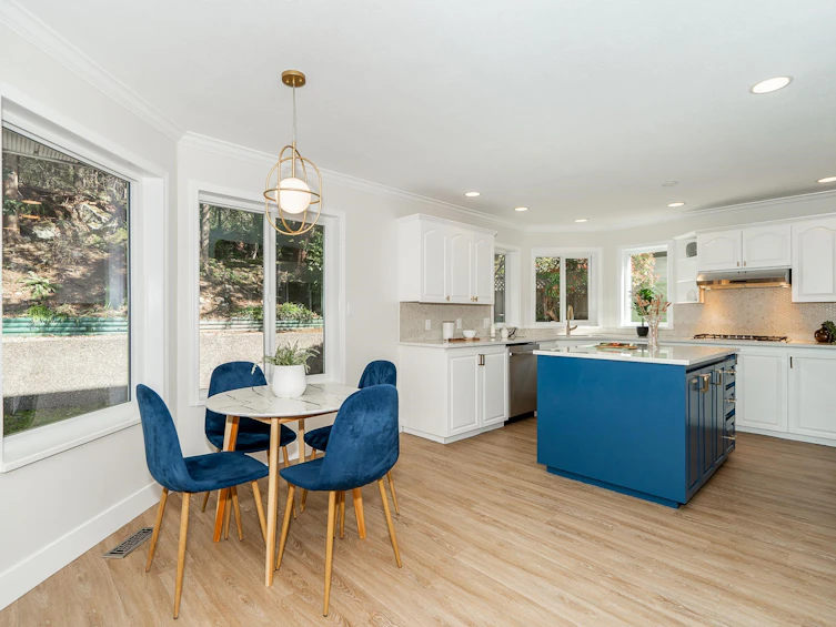 12 Flavelle Drive, Port Moody, BC, V3H 4L4 - 8