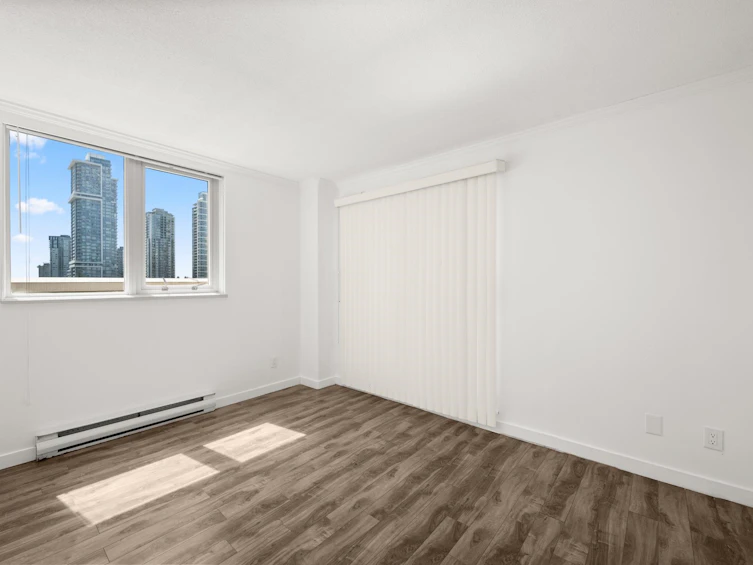 1405-10523 University Drive, Surrey, BC, V3T 5T8 - 10