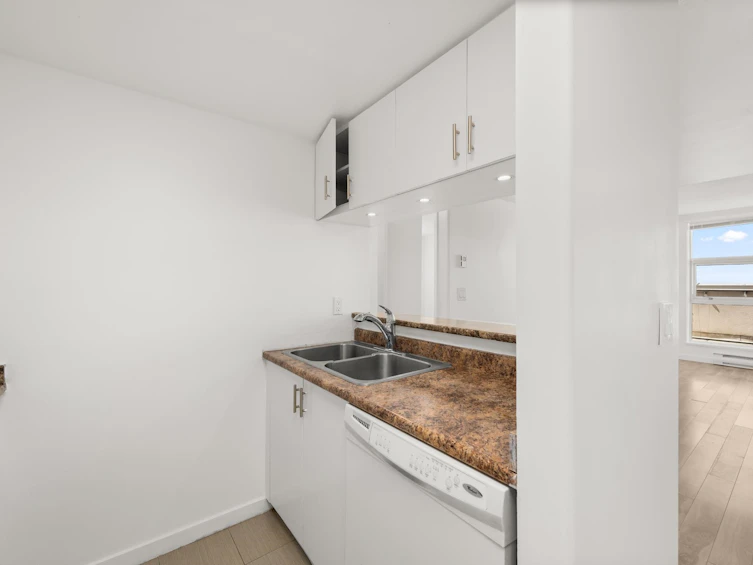 1405-10523 University Drive, Surrey, BC, V3T 5T8 - 7