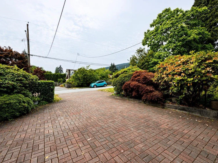 3588 Allan Road, North Vancouver, BC, V7K 2M7 - 15