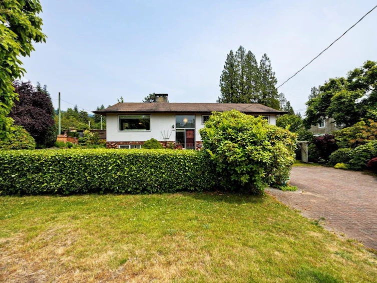 3588 Allan Road, North Vancouver, BC, V7K 2M7 - 4