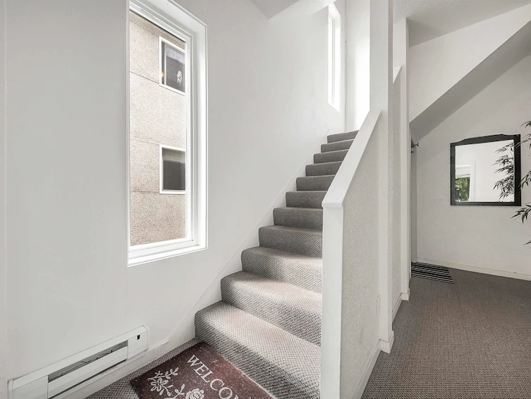 2165 W 8th Avenue, Vancouver, BC, V6K 2A5 - 10