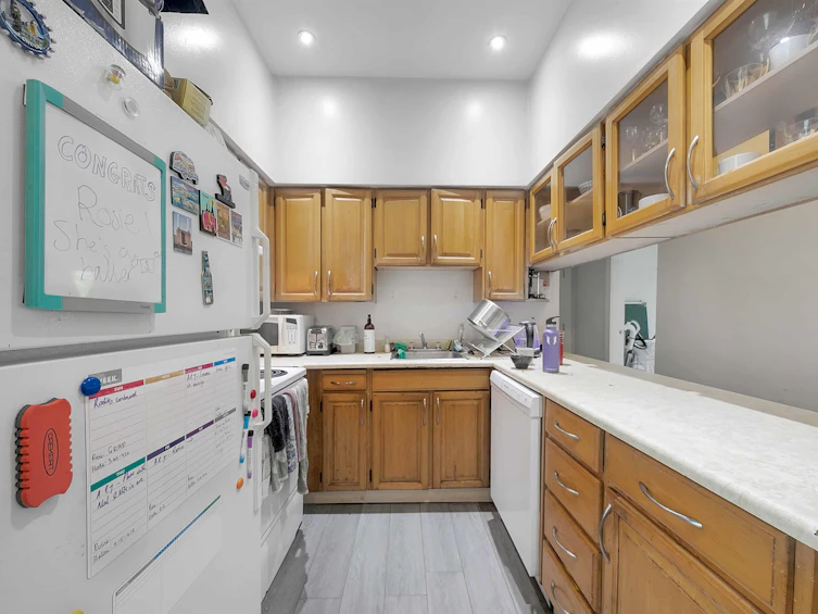 2165 W 8th Avenue, Vancouver, BC, V6K 2A5 - 16
