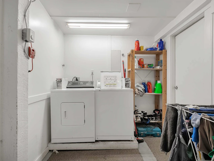 2165 W 8th Avenue, Vancouver, BC, V6K 2A5 - 23