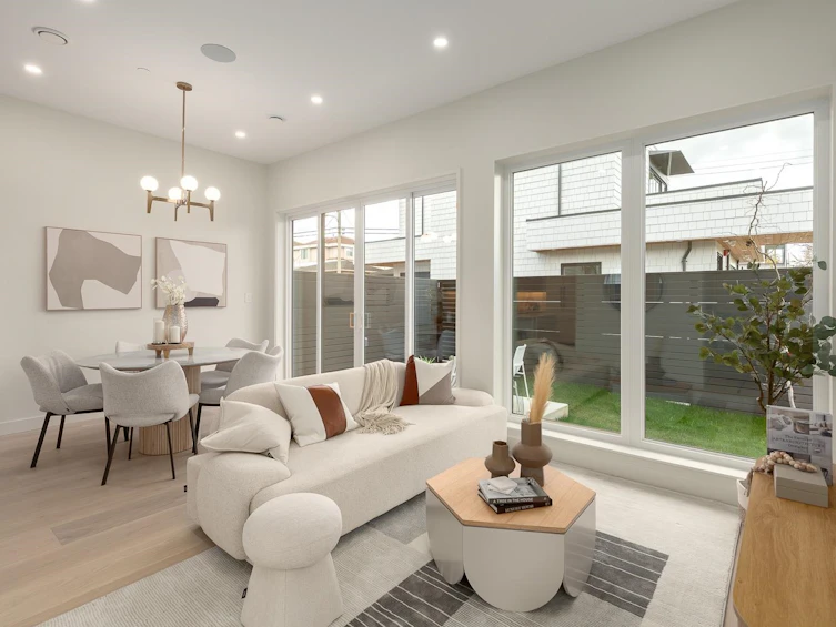 2670 E 38th Avenue, Vancouver, BC, V5R 3M7 - 2