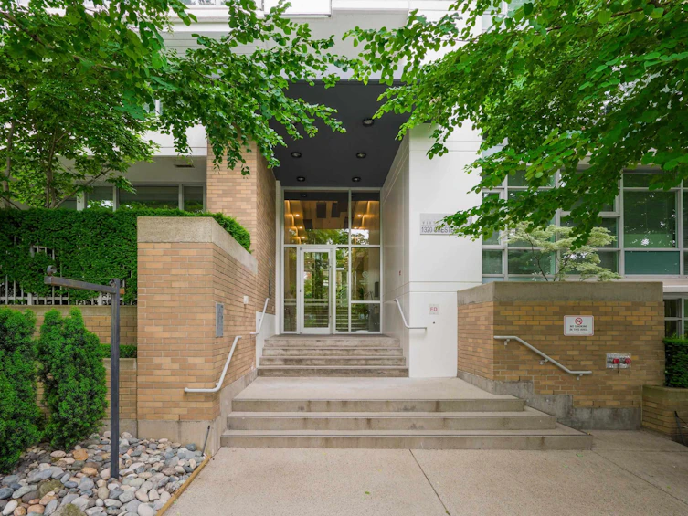 1406-1320 Chesterfield Avenue, North Vancouver, BC, V7M 9A7