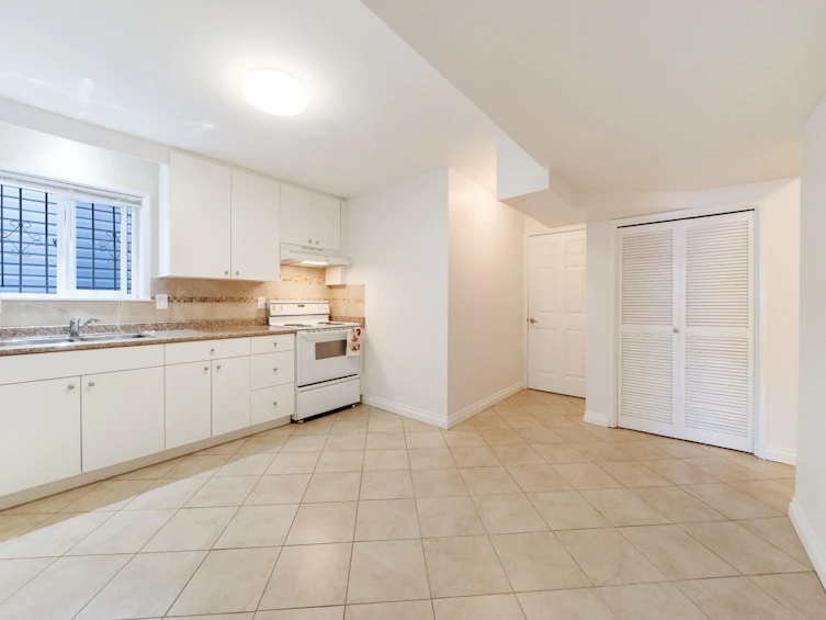 4524 Pender Street, Burnaby, BC, V5C 2N1 - 32