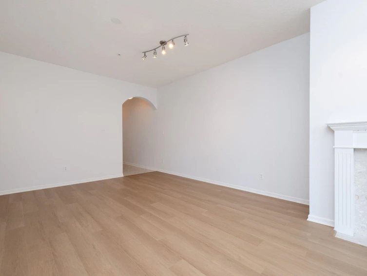 208-5262 Oakmount Crescent, Burnaby, BC, V5H 4R7 - 9