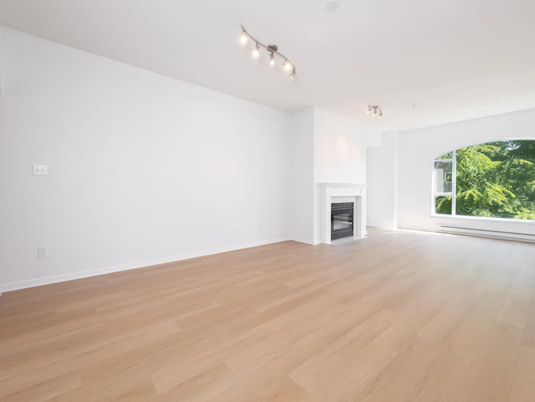 208-5262 Oakmount Crescent, Burnaby, BC, V5H 4R7 - 4