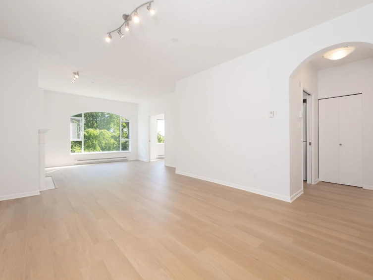 208-5262 Oakmount Crescent, Burnaby, BC, V5H 4R7 - 5