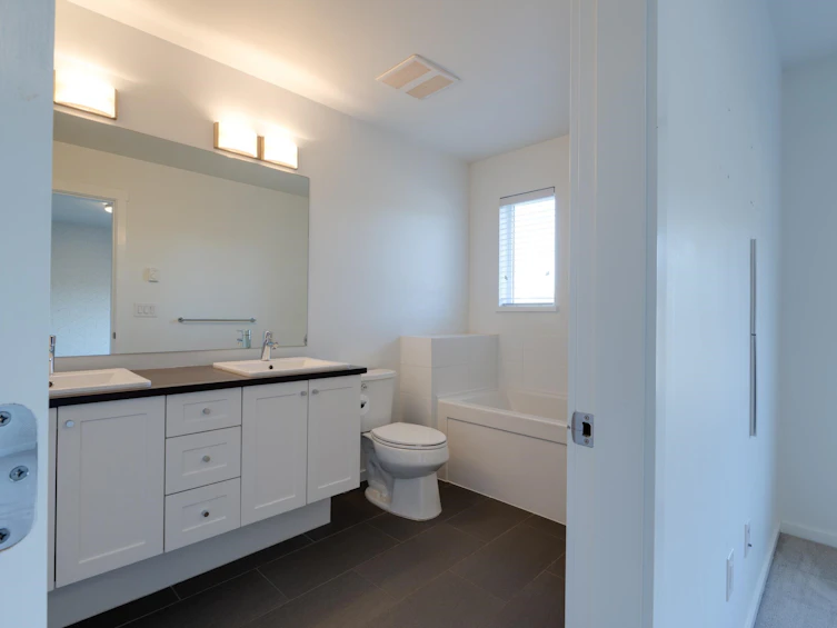 27-16357 15 Avenue, Surrey, BC, V4A 0C2 - 17
