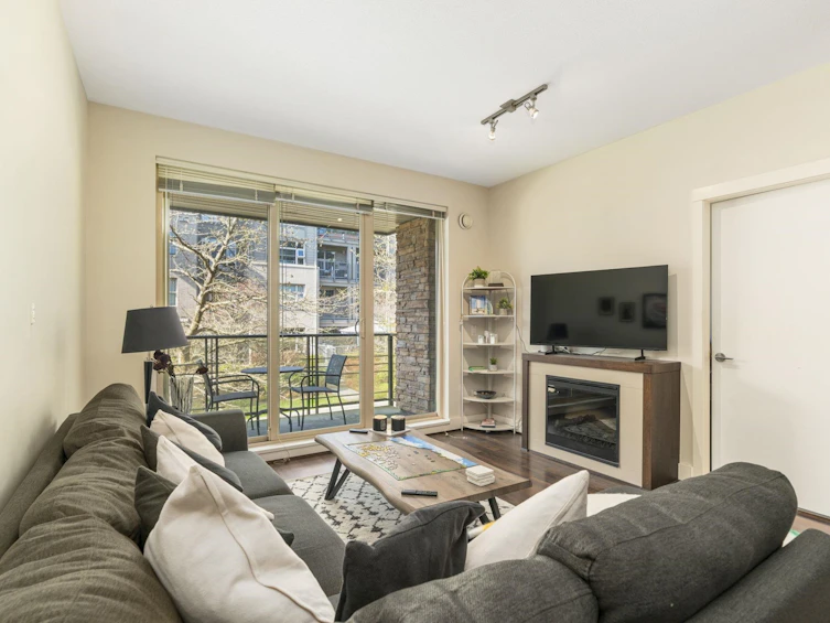 212-3478 Wesbrook Mall, Vancouver, BC, V6S 0B6 - 2