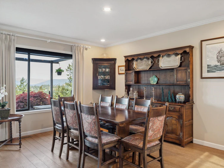 5207 Aspen Drive, West Vancouver, BC, V7W 2Z7 - 10