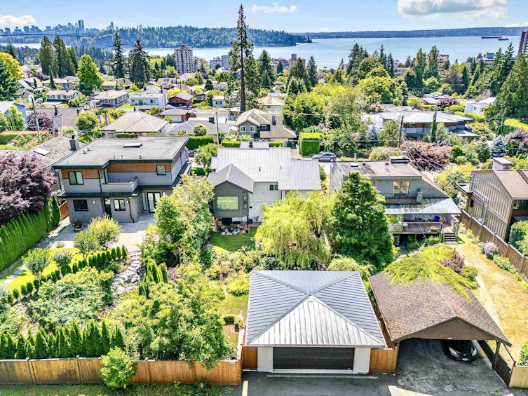 1373 Haywood Avenue, West Vancouver, BC, V7T 1V4 - 3