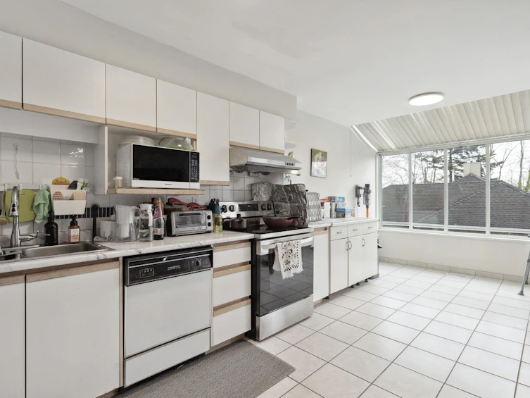 2383 Quayside Court, Vancouver, BC, V5P 4W2 - 13
