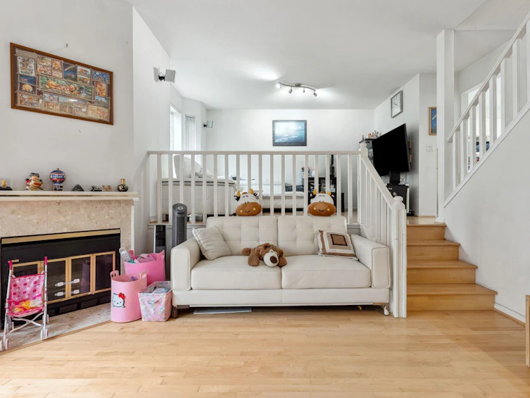 2383 Quayside Court, Vancouver, BC, V5P 4W2 - 4