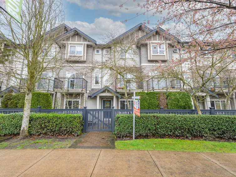104-5211 Irmin Street, Burnaby, BC, V5J 0C9 - 2