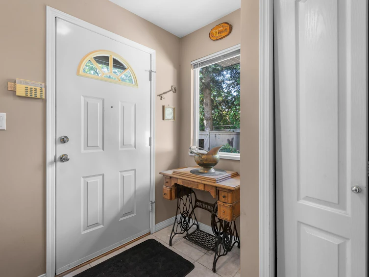 23-22800 Windsor Court, Richmond, BC, V6V 2X6 - 5