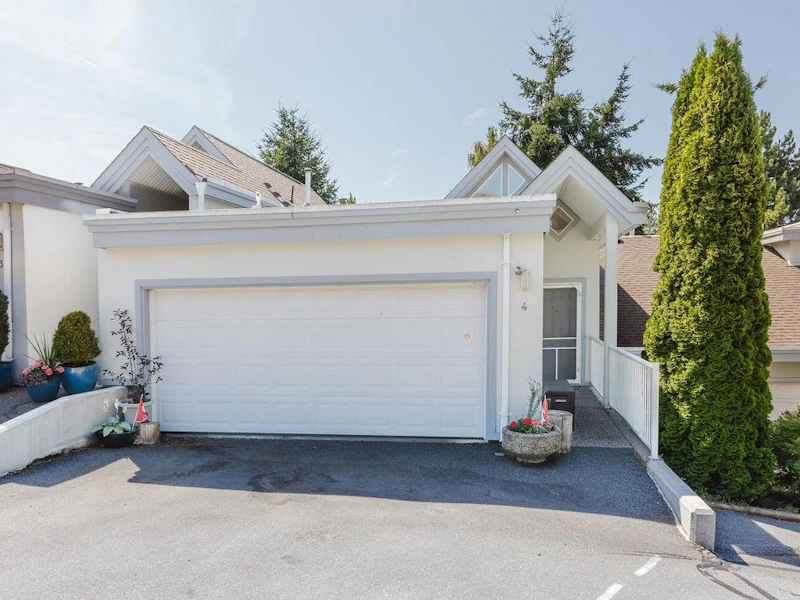 4 - 5740 Marine Way, Sechelt BC