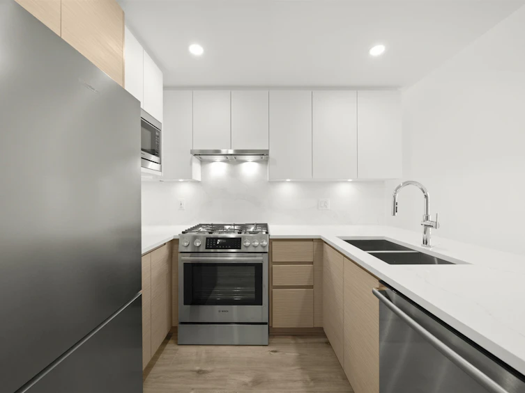 317-4788 Hastings Street, Burnaby, BC, V5C 0P4 - 13