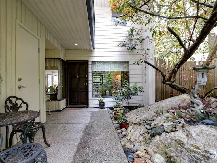 6490 Wellington Place, West Vancouver, BC, V7W 2J1 - 3