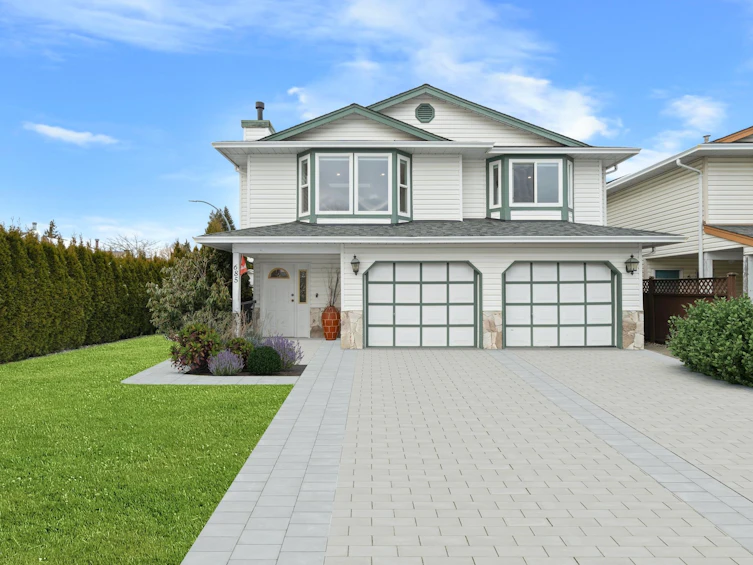 685 Pender Place, Port Coquitlam, BC, V3B 7M2