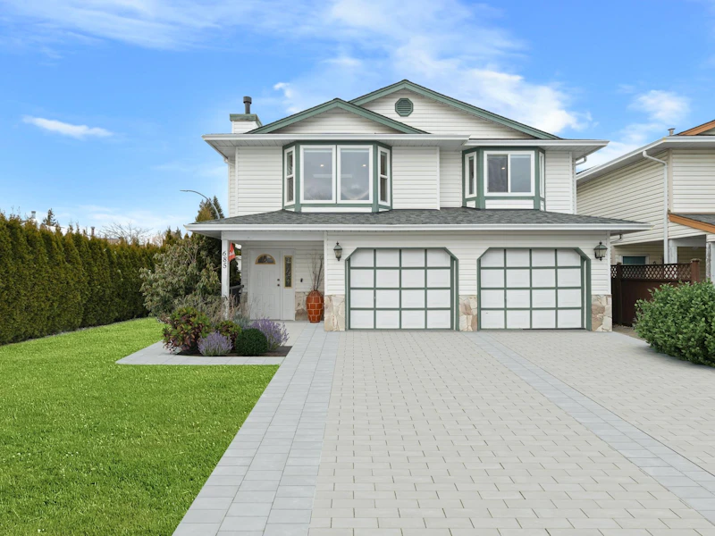 685 Pender Place, Port Coquitlam BC V3B 7M2